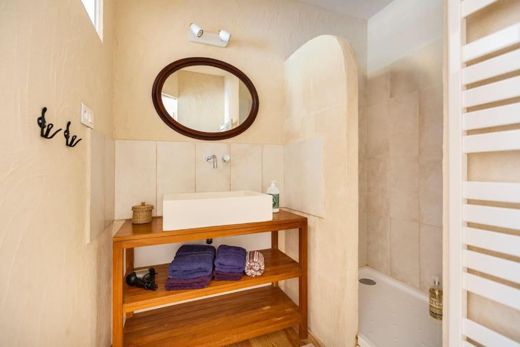 Chambre Double Cosy - Gite De La Louve Fougax-et-Barrineuf Esterno foto